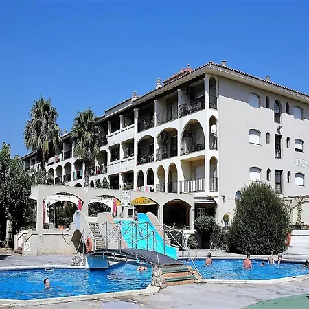 In Spain Near Sandy 埃斯塔蒂特